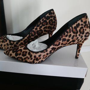 Beautiful Women's Leopard Pumps